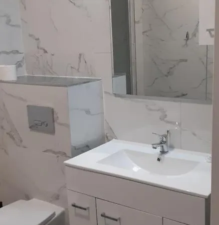 & Restauracja Glass מלון