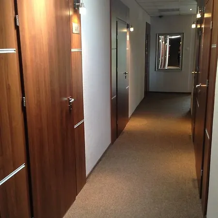 מלון & Restauracja Glass ראדום