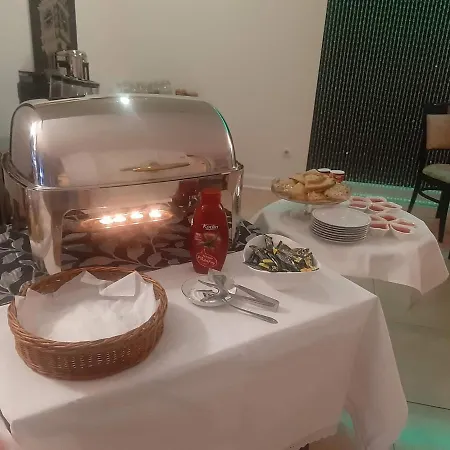 & Restauracja Glass ראדום