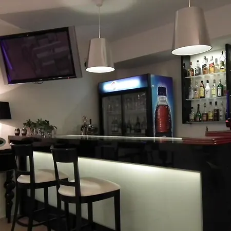 & Restauracja Glass ראדום