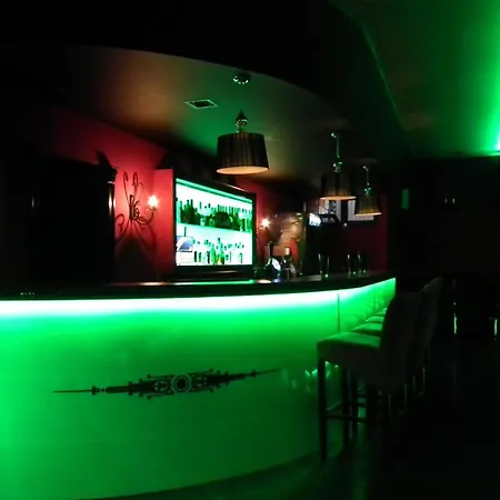 & Restauracja Glass ראדום