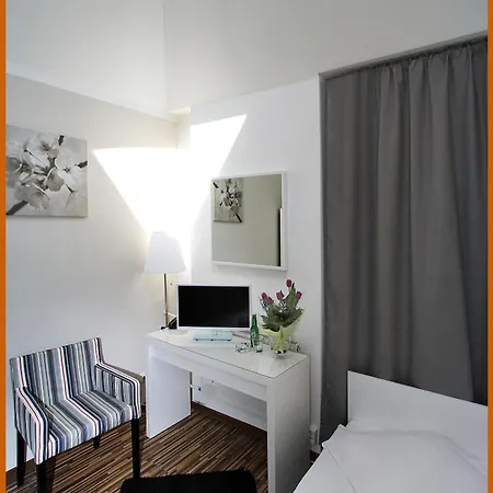 Hotel&restauracja Glass Hotel 2*