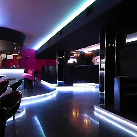 & Restauracja Glass 2*