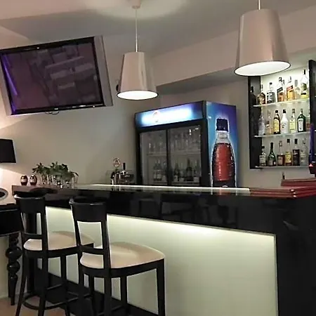 Отель & Restauracja Glass 2*