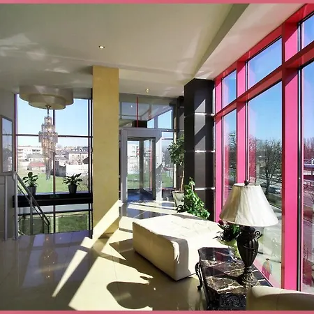 & Restauracja Glass 2*