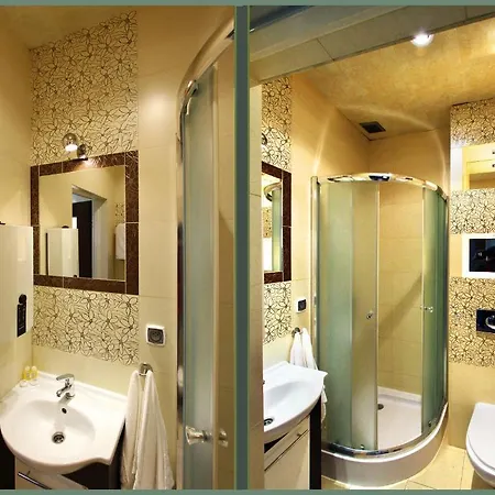 מלון & Restauracja Glass ראדום